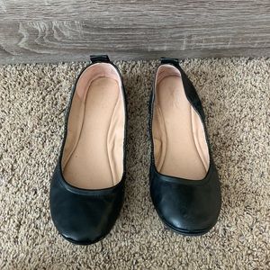 Barely worn ballerina flats